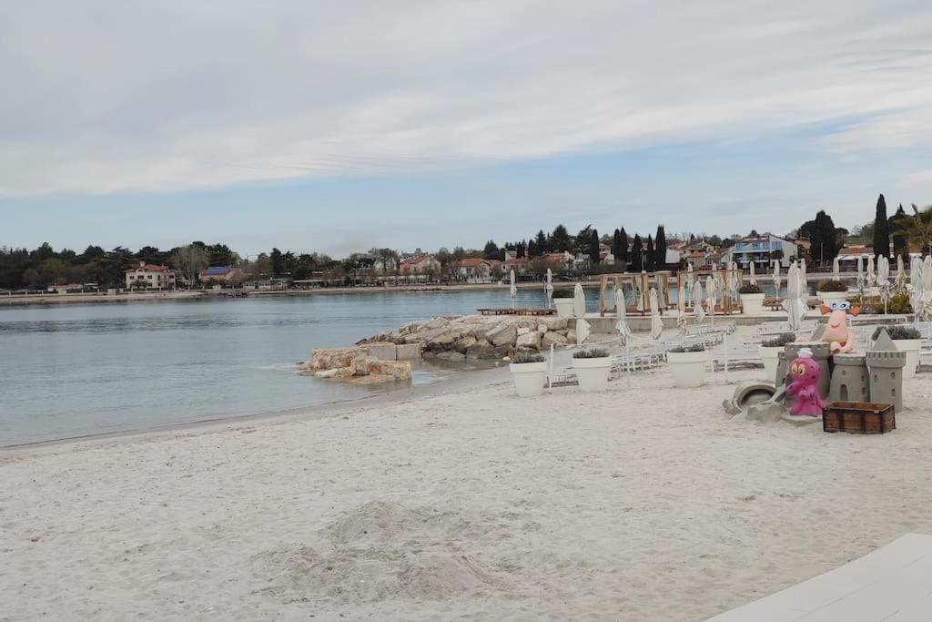 Modern apartment in Poreč Buitenkant foto
